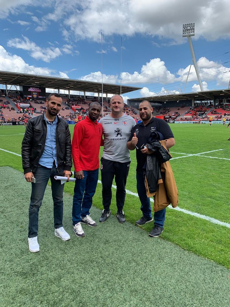 Modibo Diarra sur la pelouse du Stade Toulousain, avant le coup d'envoi d'un match